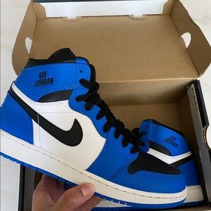 Men’s Air Jordan 1 Retro High Black/Blue Size 7